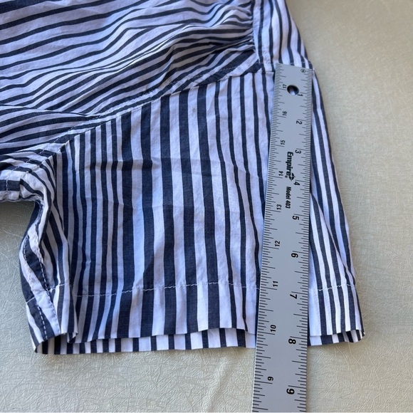 J.Crew: Classic-fit Short-sleeve
Lightweight Cotton Women Size 10 - Picture 6 of 8